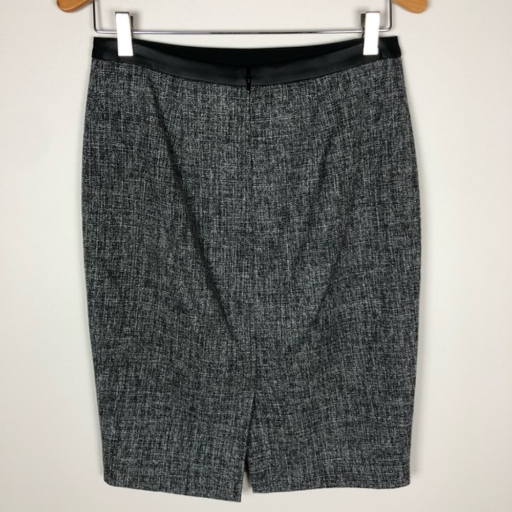 Ann Taylor Tweed & Faux Leather Trim Skirt Size 2 - Picture 2 of 3